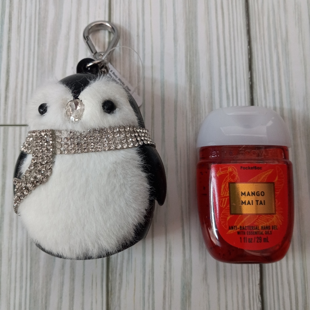 Bath & Body Works Fuzzy Penguin Pocketbac Holder